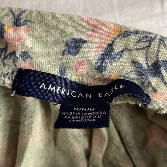 green floral puff sleeve top - Picture 3 of 3